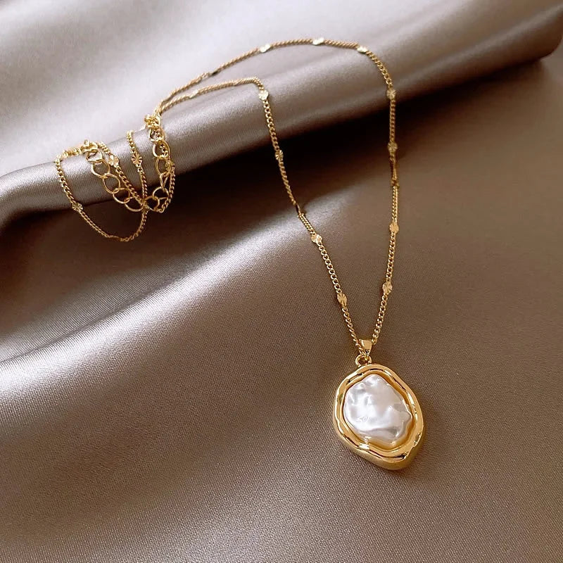 Gold Pearl Pendant