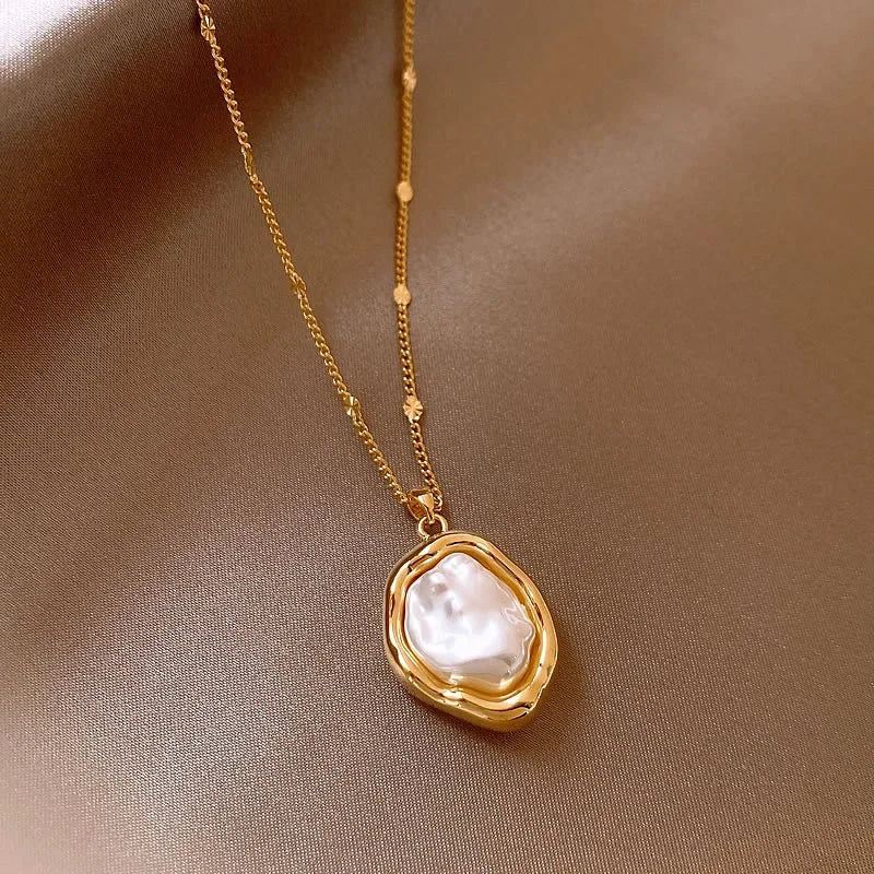 Gold Pearl Pendant