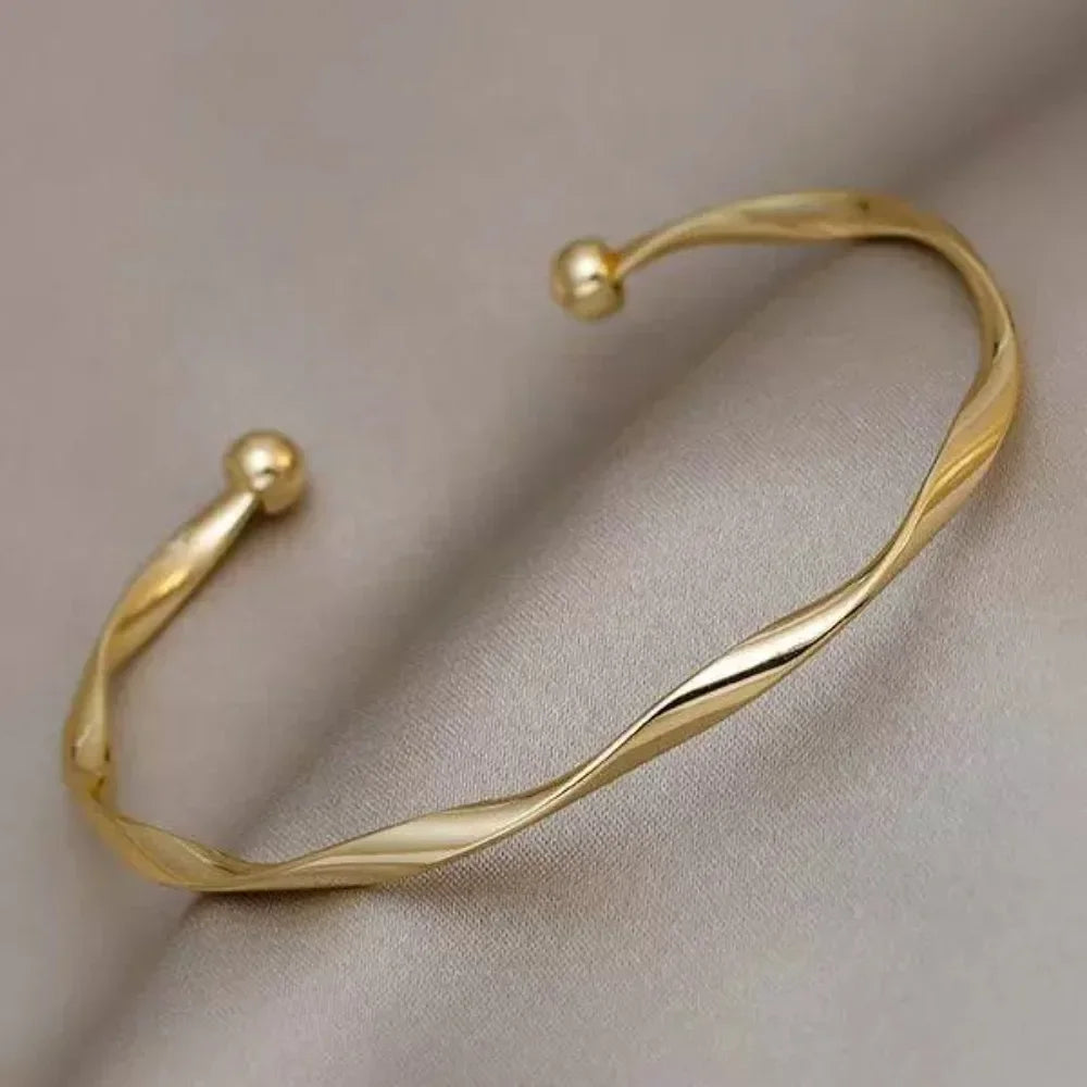Twist Simple Bracelet